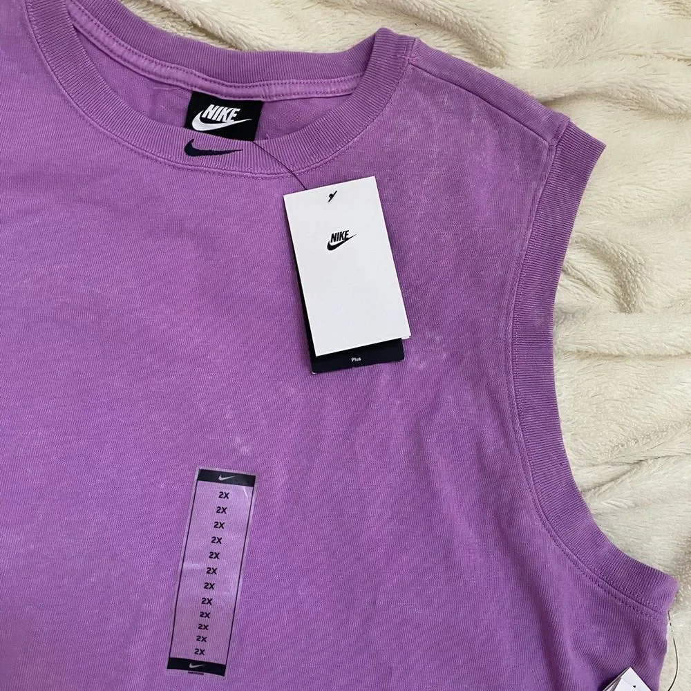 NWT Nike cropped knit center swoosh tank top